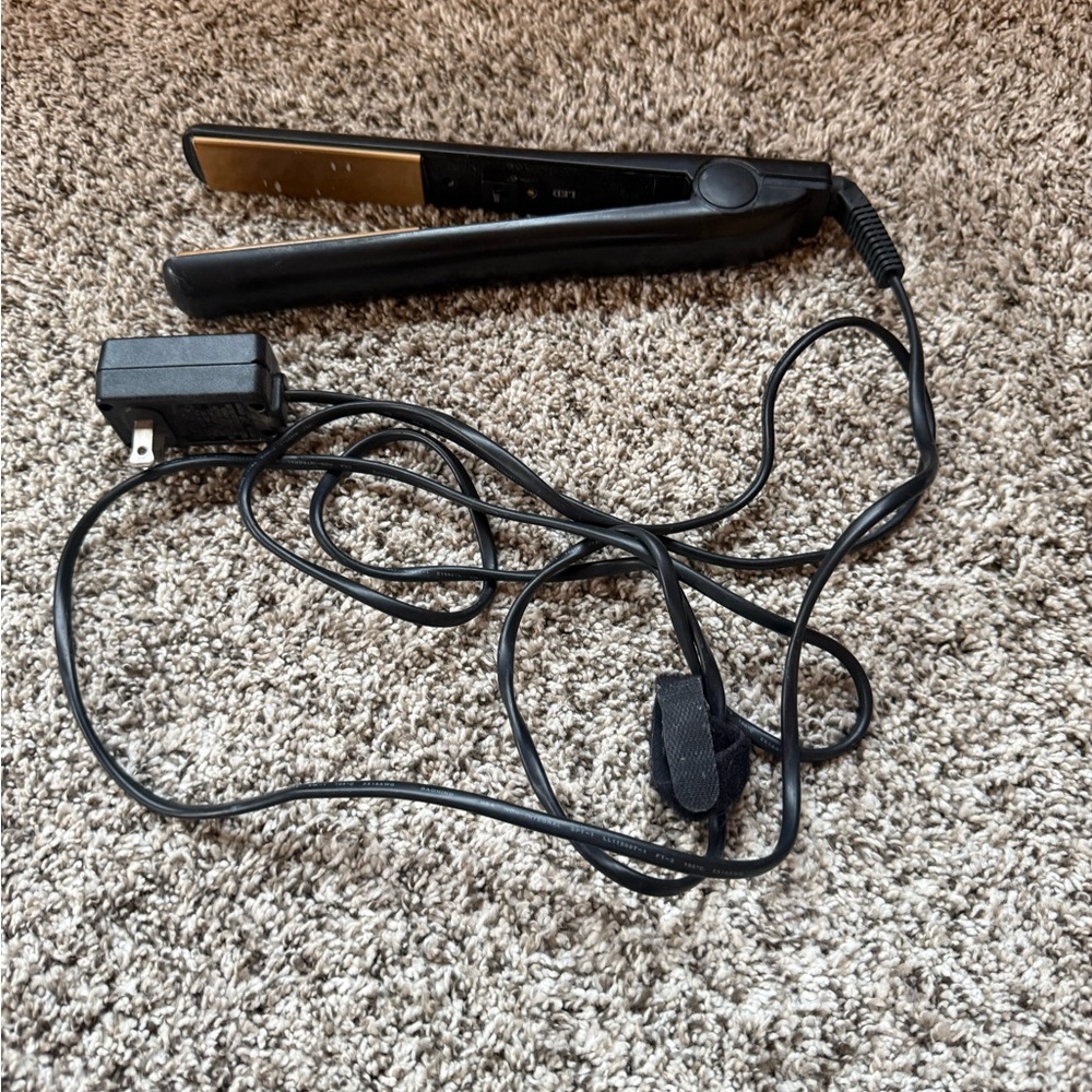 Black and Gold Hair Straightener